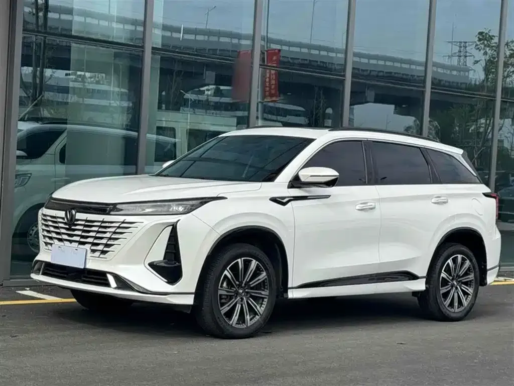 Changan CS75PLUS — фото 3