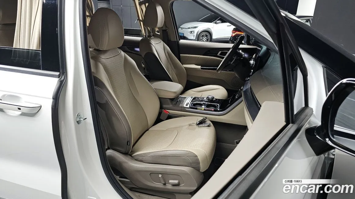 Kia Carnival — фото 10