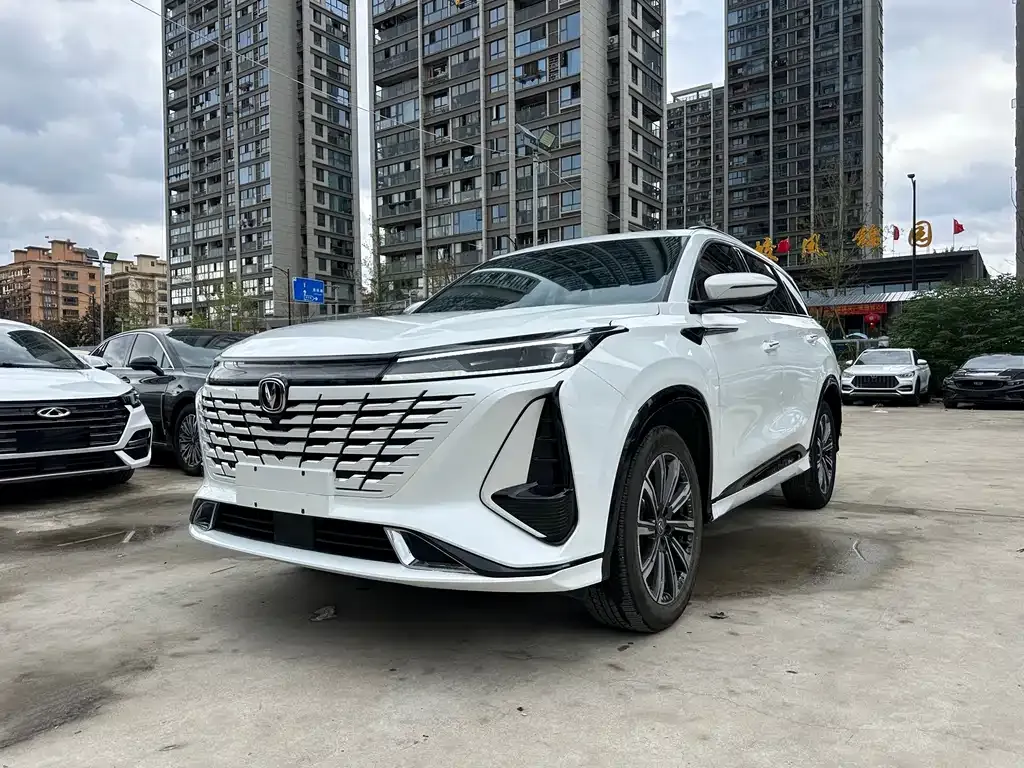 Changan CS75PLUS — фото 1