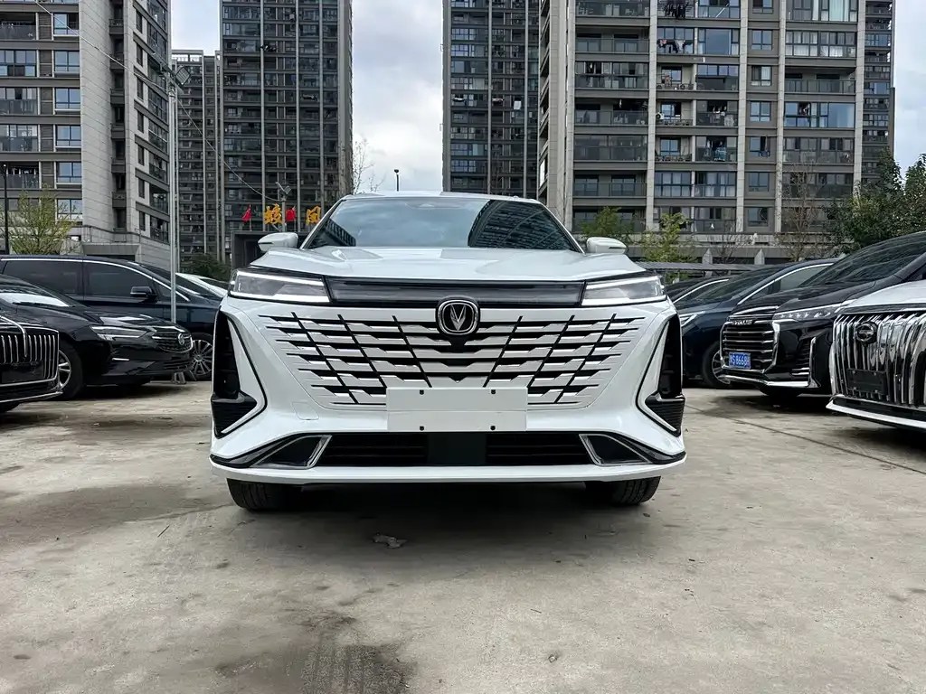 Changan CS75PLUS — фото 2