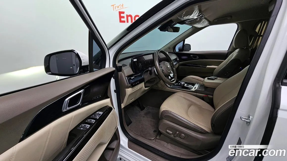 Kia Carnival — фото 10
