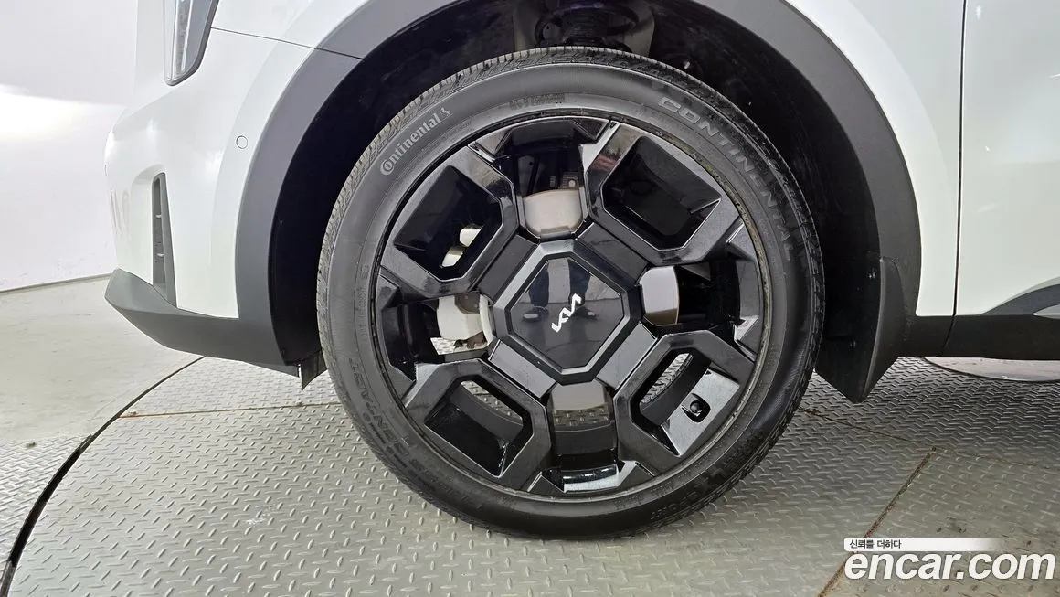 Kia Sorento — фото 5