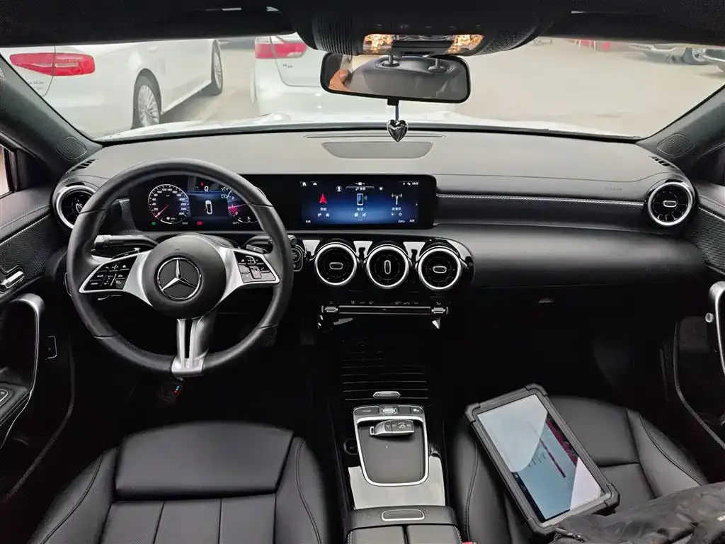 Mercedes-Benz A-Class — фото 10