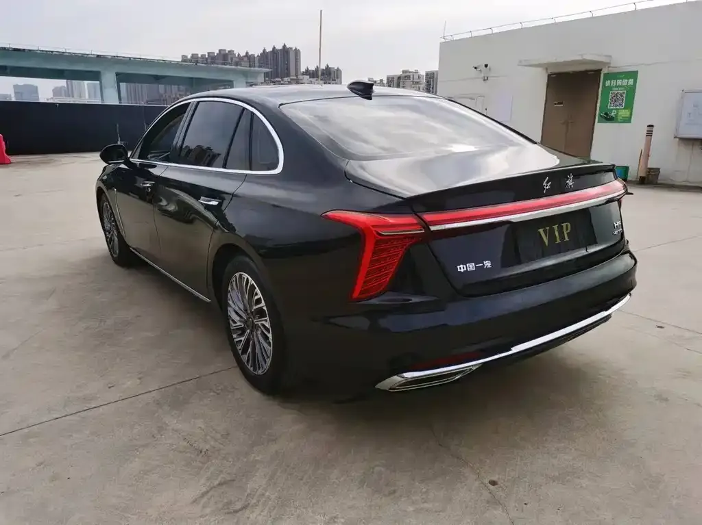 Hongqi H5 — фото 4