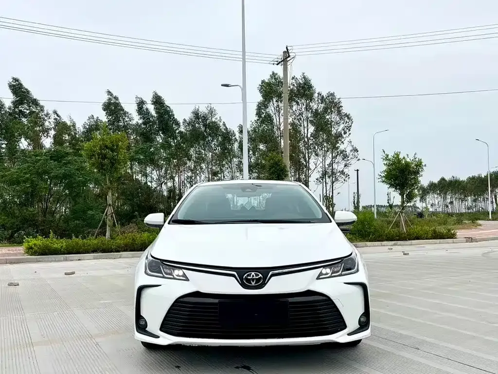 Toyota Corolla — фото 2