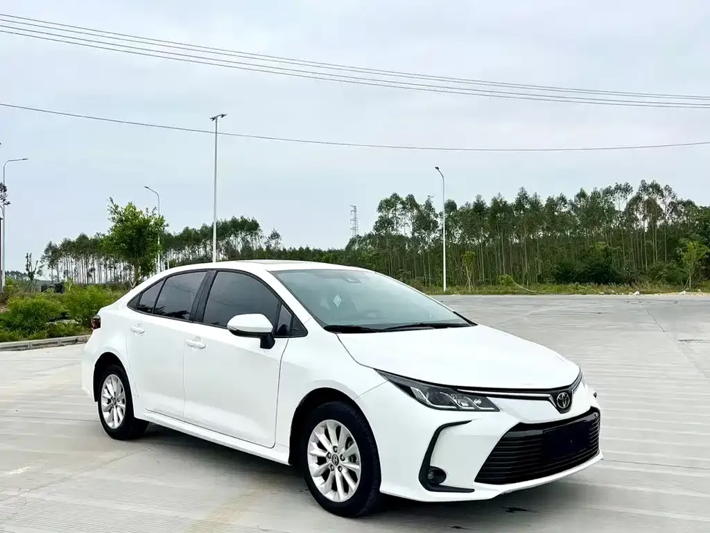 Toyota Corolla — фото 3