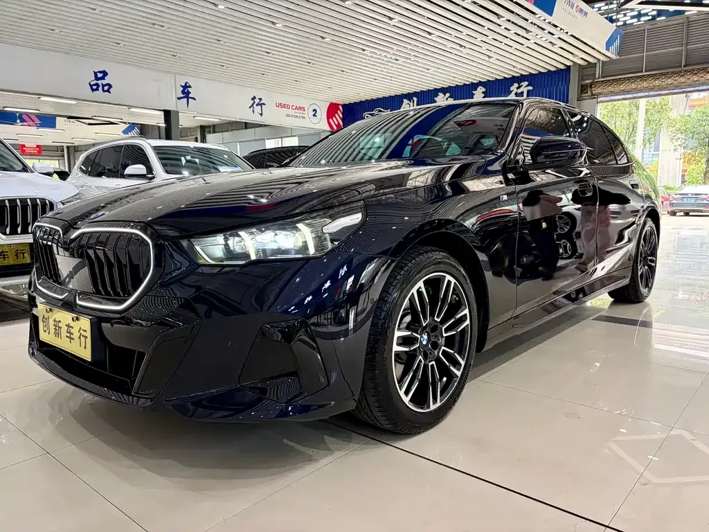 BMW 5 Series — фото 2