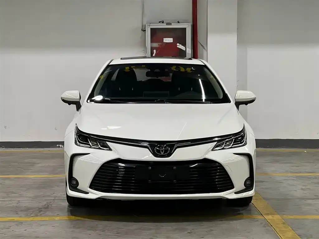 Toyota Corolla — фото 2