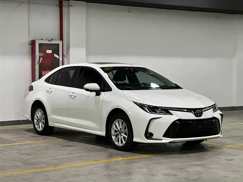 Toyota Corolla — фото 3