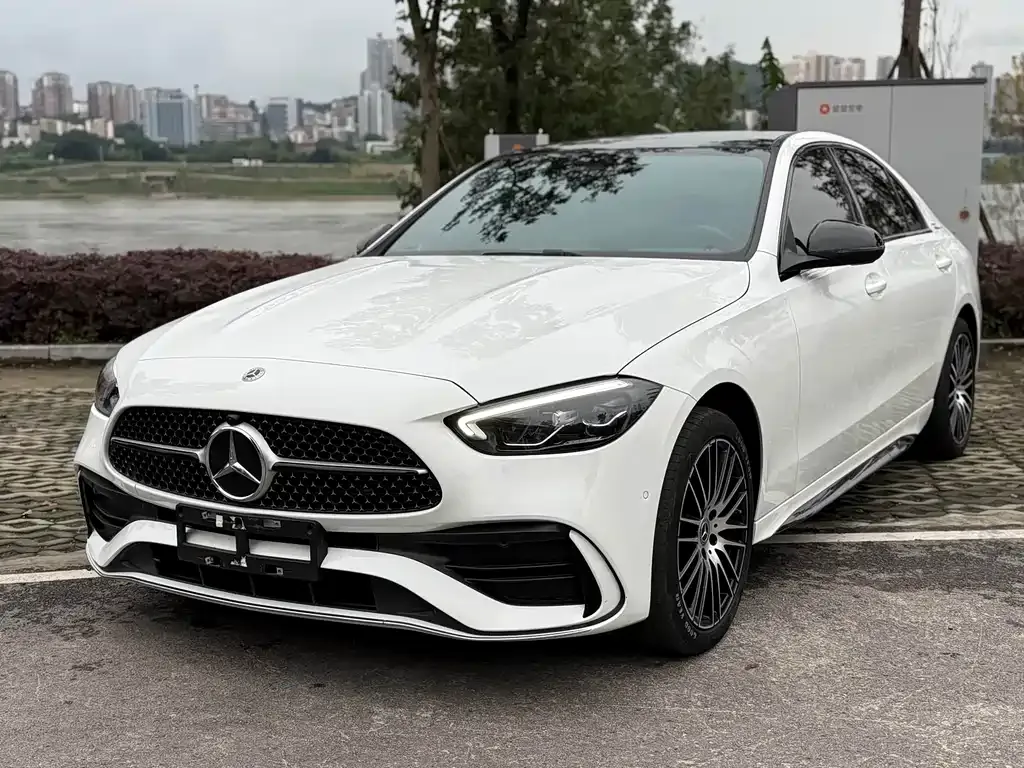 Mercedes-Benz C-Class — фото 1