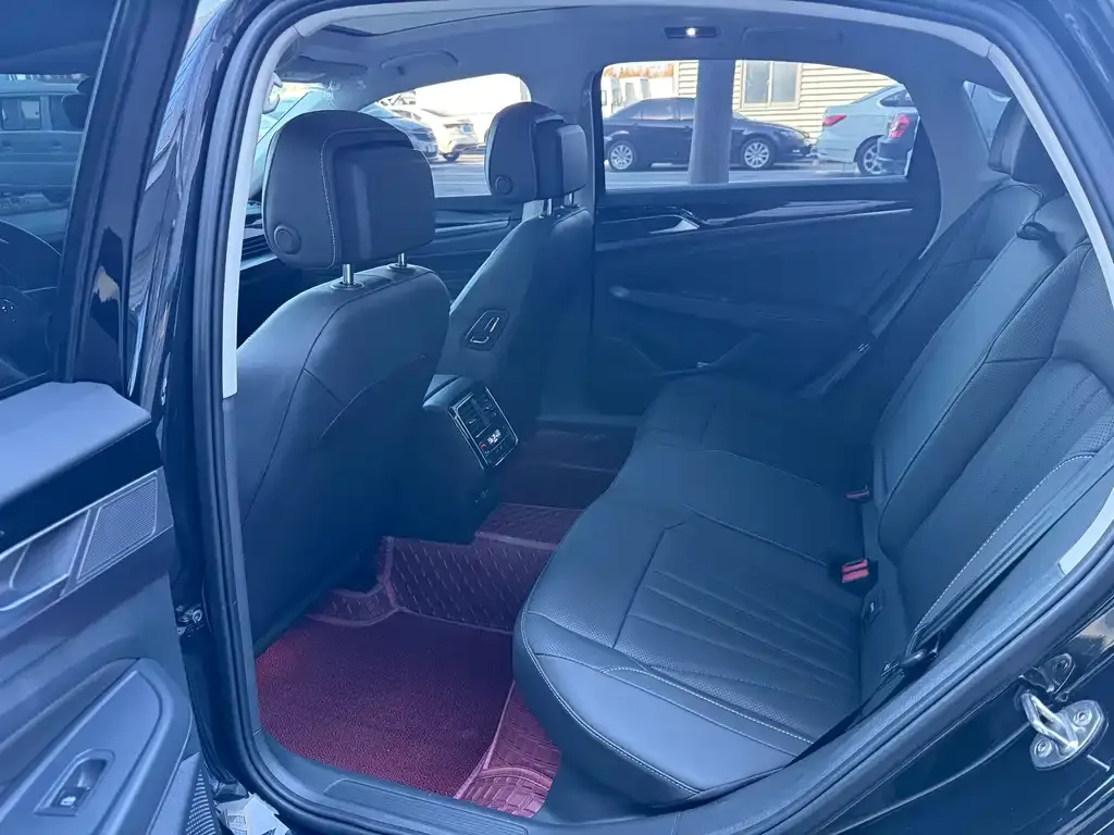 Volkswagen Passat — фото 4