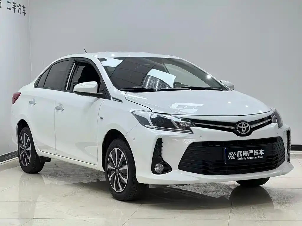 Toyota Vios — фото 3