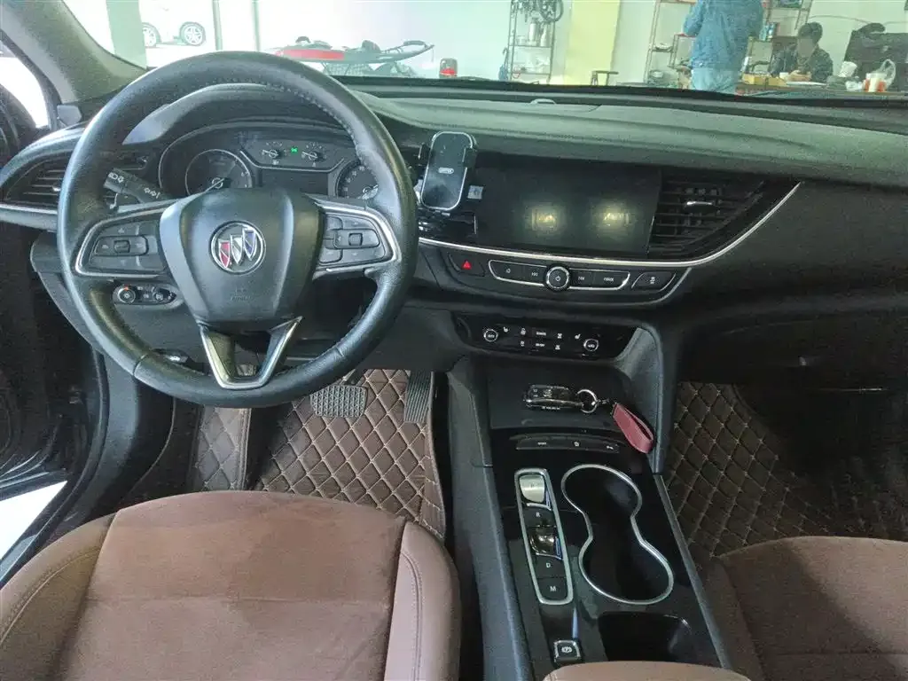 Buick Regal — фото 10