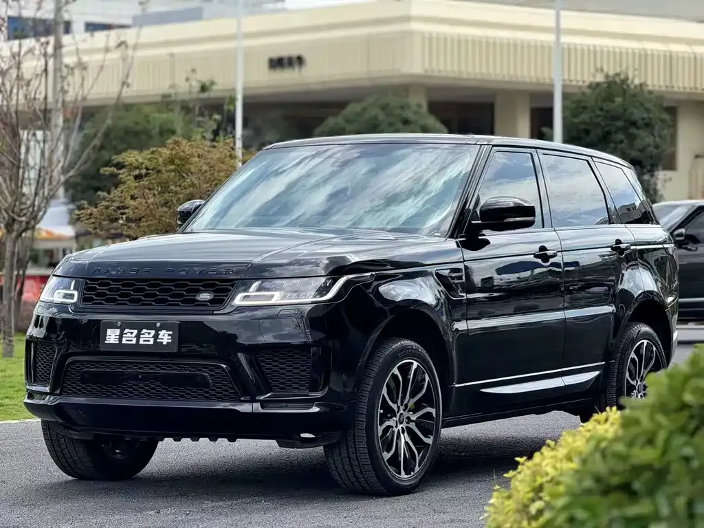 Land Rover Sport — фото 1