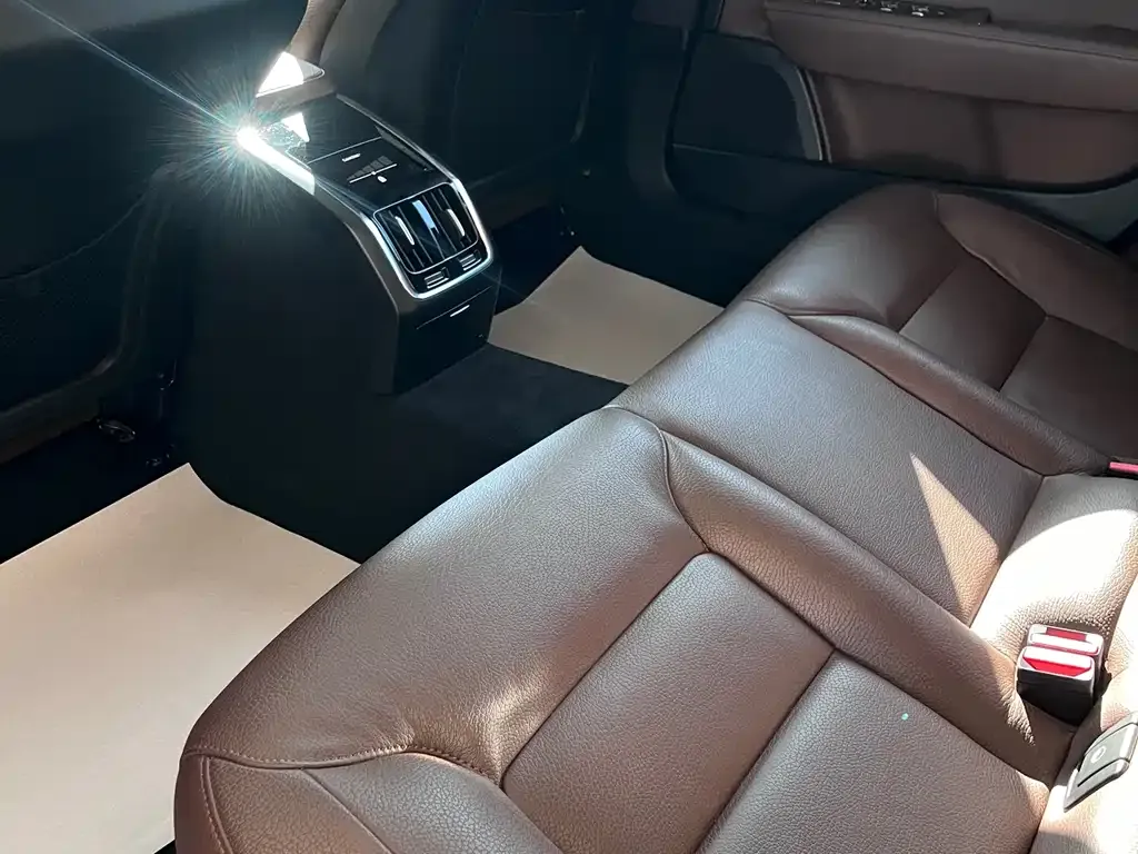 Volvo S90 — фото 7