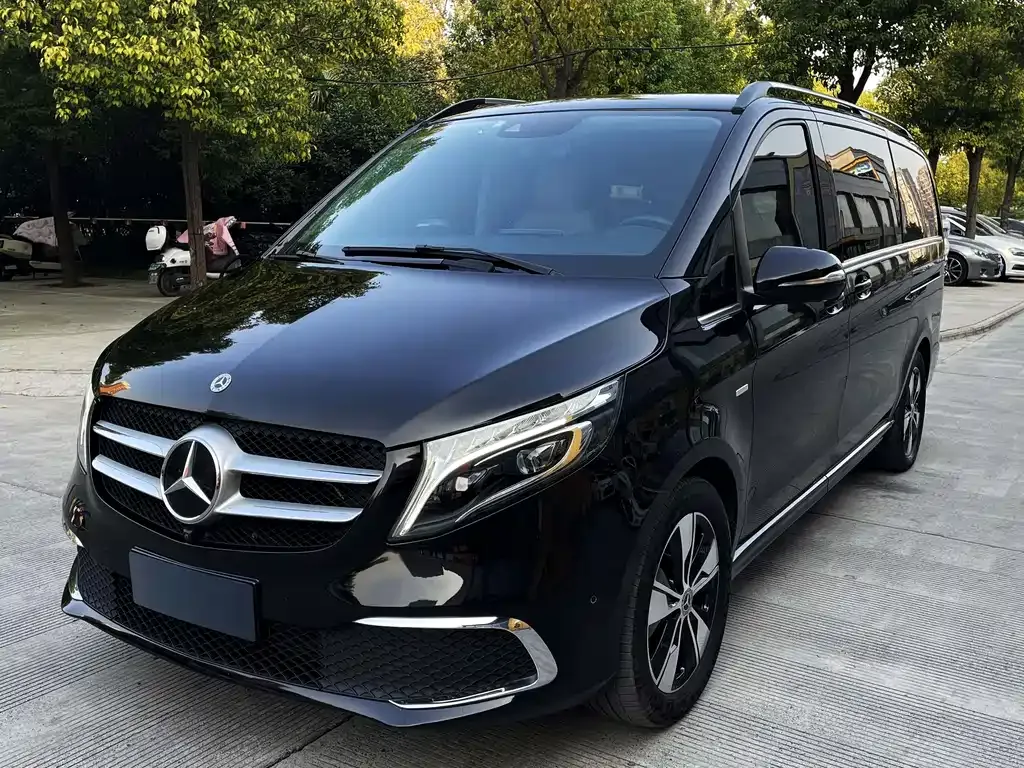 Mercedes-Benz V-Class — фото 1