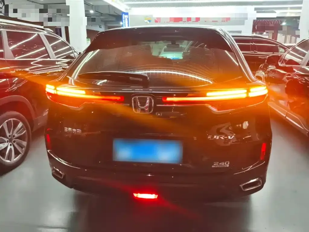 Honda UR-V — фото 6