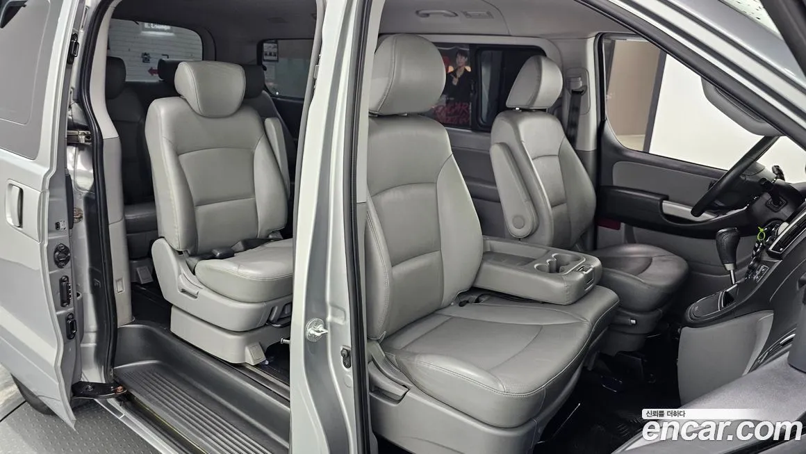 Hyundai Starex — фото 10