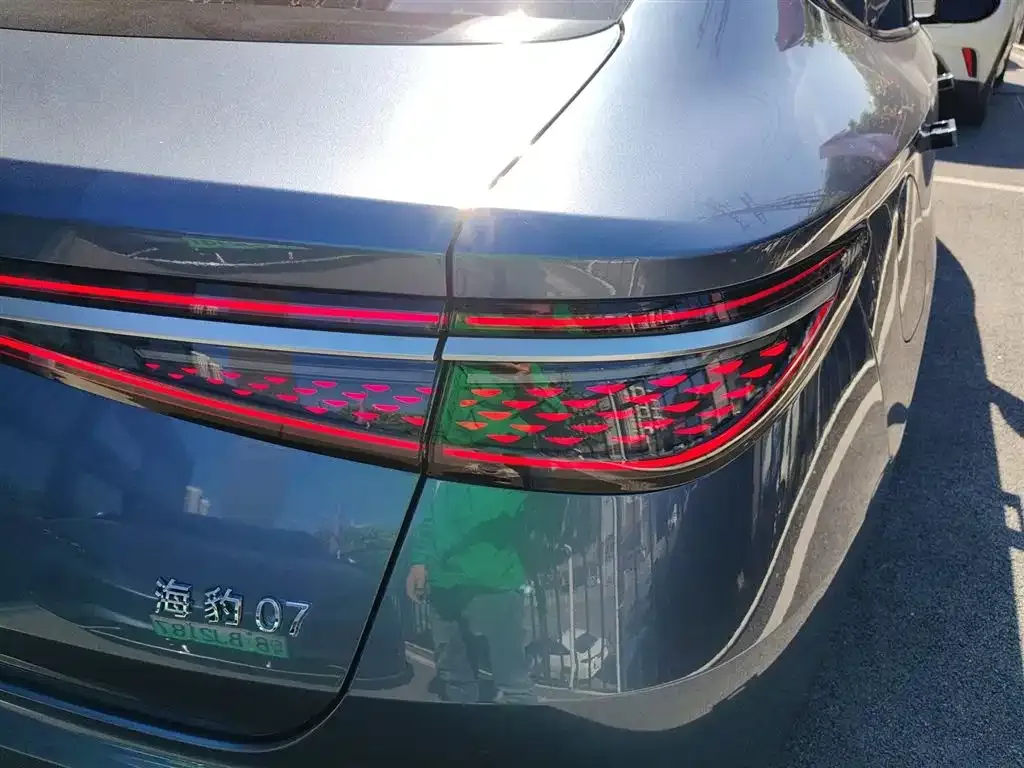 BYD Seal 07 DM-i — фото 8
