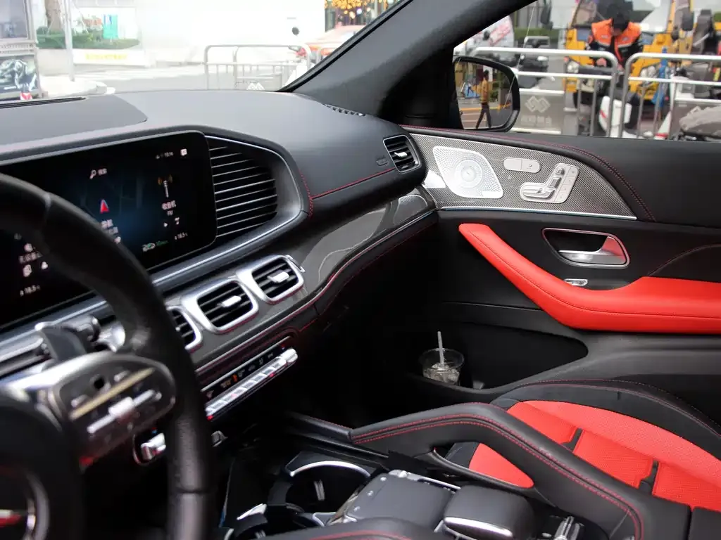 Mercedes-Benz GLE Coupe AMG — фото 10