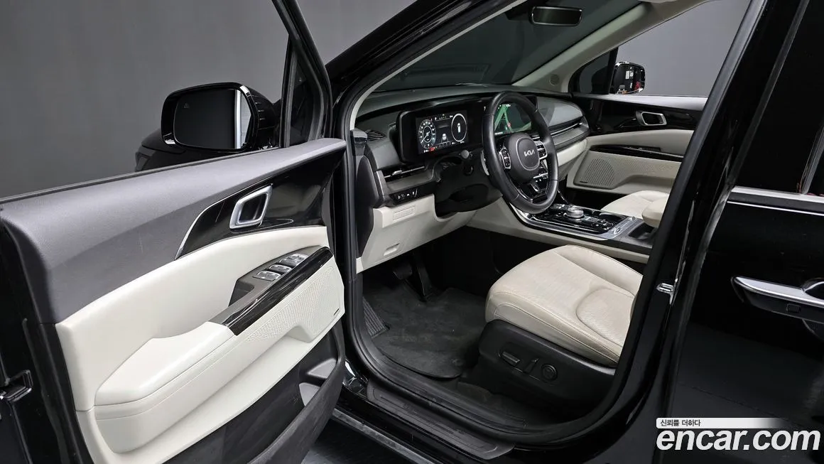 Kia Carnival — фото 10