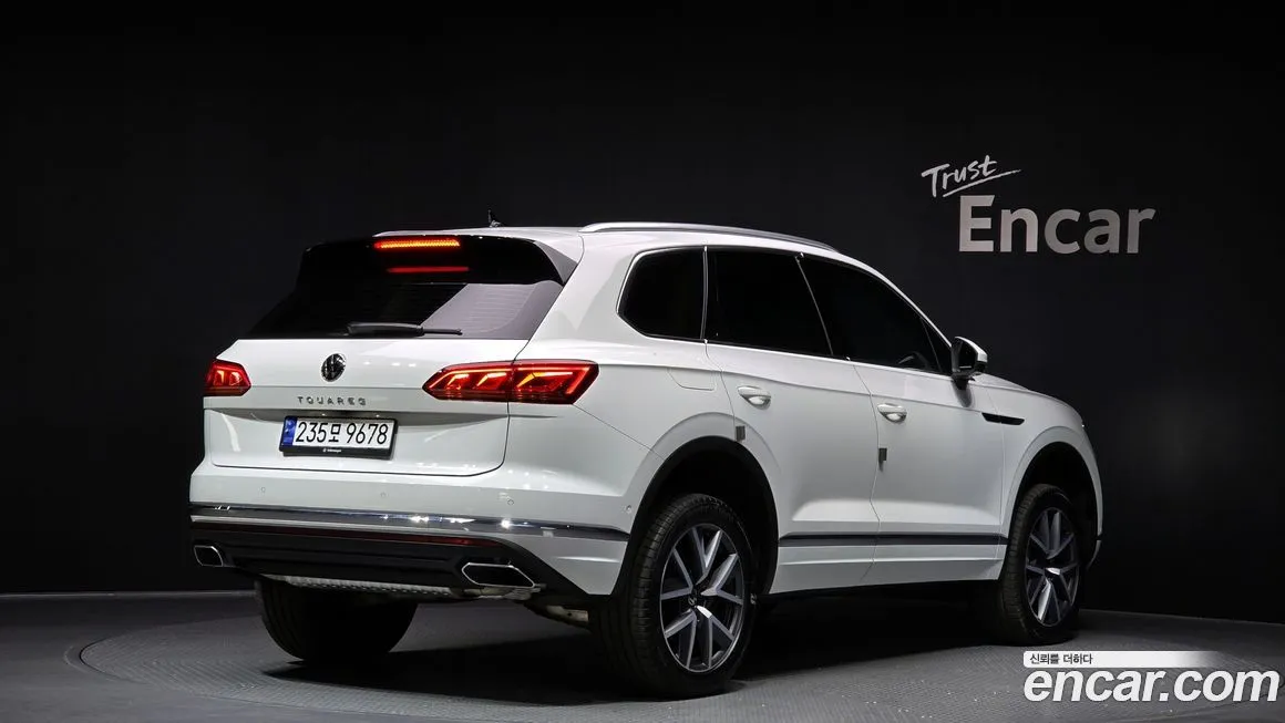 Volkswagen Touareg — фото 2