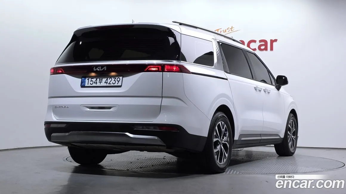 Kia Carnival — фото 2