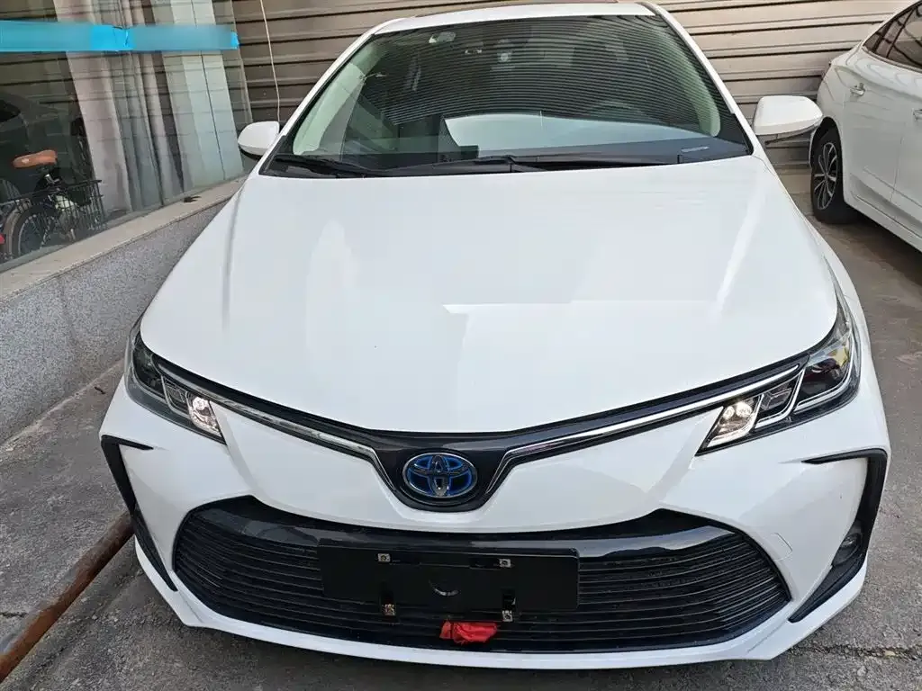 Toyota Corolla — фото 3