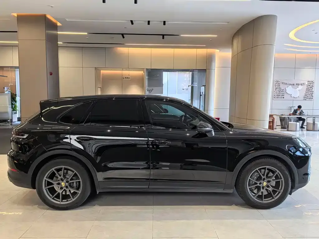 Porsche Cayenne Hybrid — фото 4