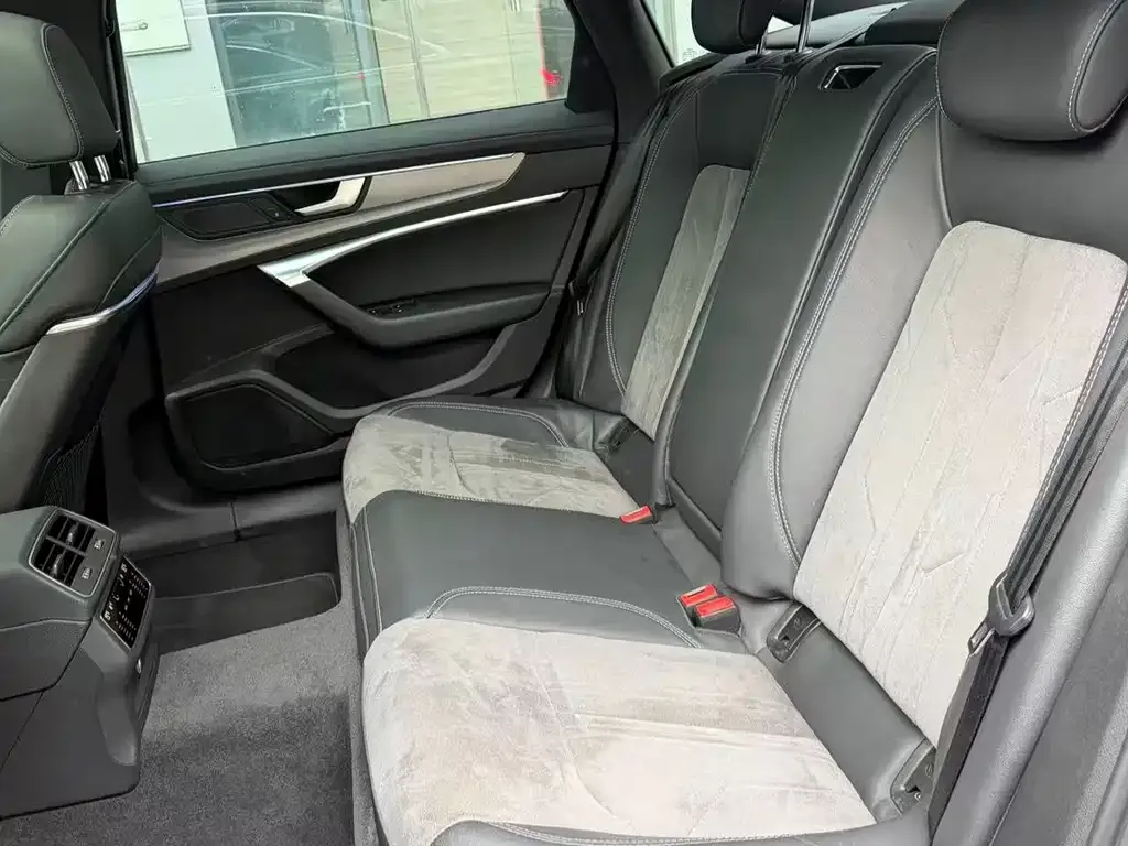 Audi A6L New Energy — фото 10