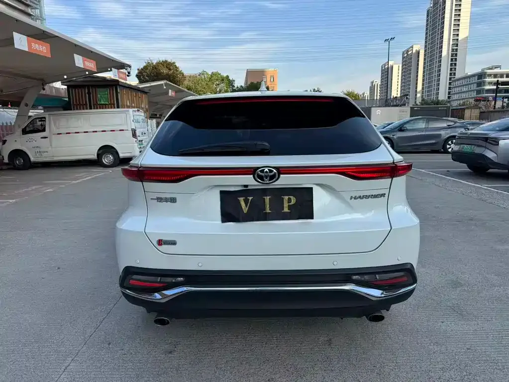 Toyota Harrier — фото 6