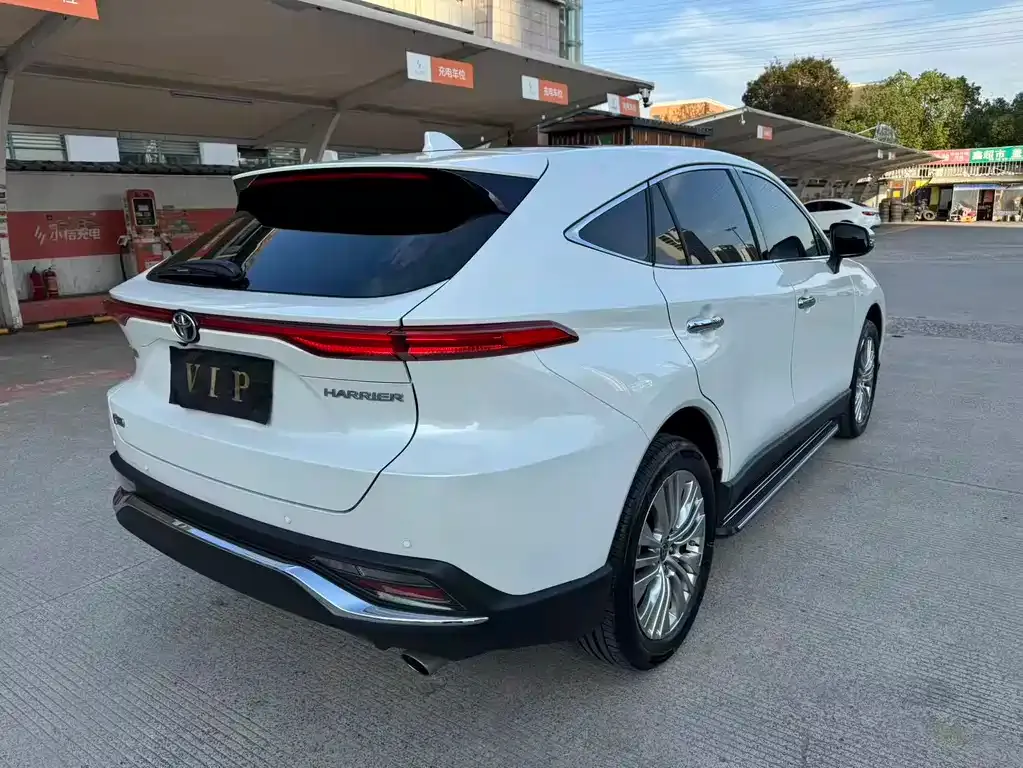 Toyota Harrier — фото 7