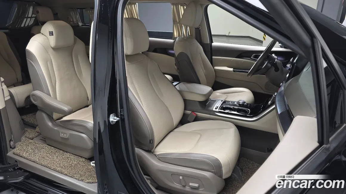 Kia Carnival — фото 10