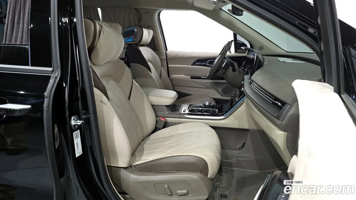 Kia Carnival — фото 10