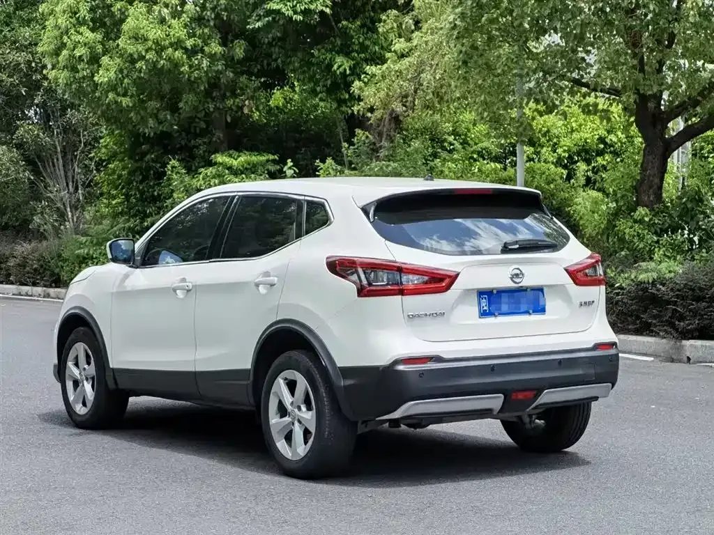 Nissan Qashqai — фото 7