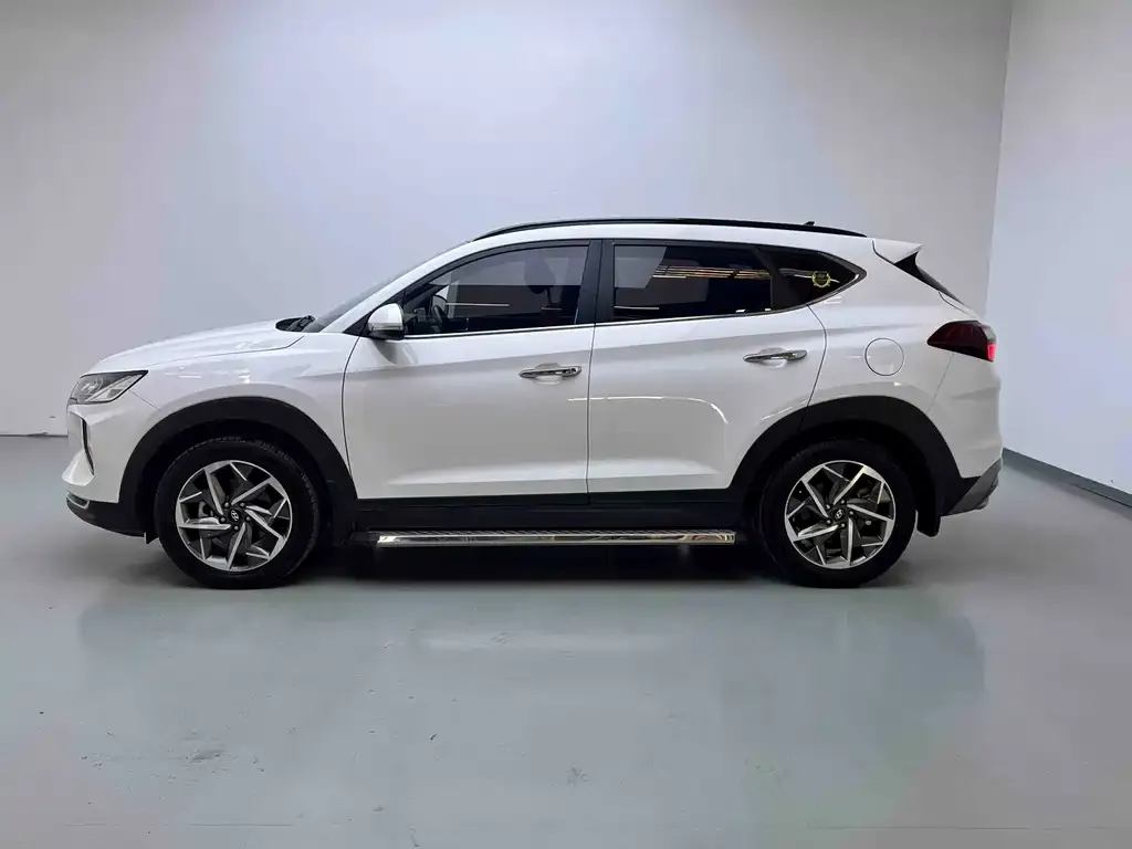 Hyundai Tucson — фото 10