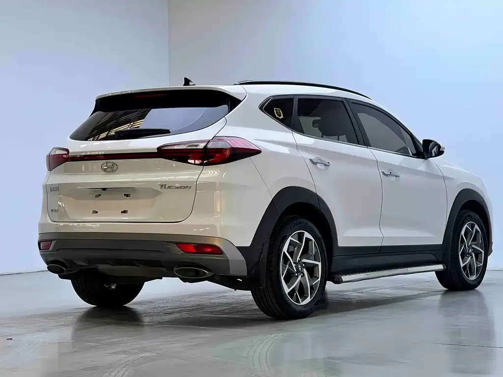 Hyundai Tucson — фото 7