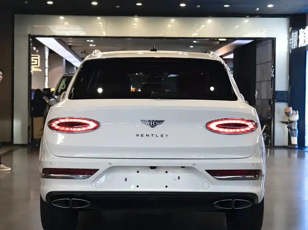 Bentley Bentayga — фото 6