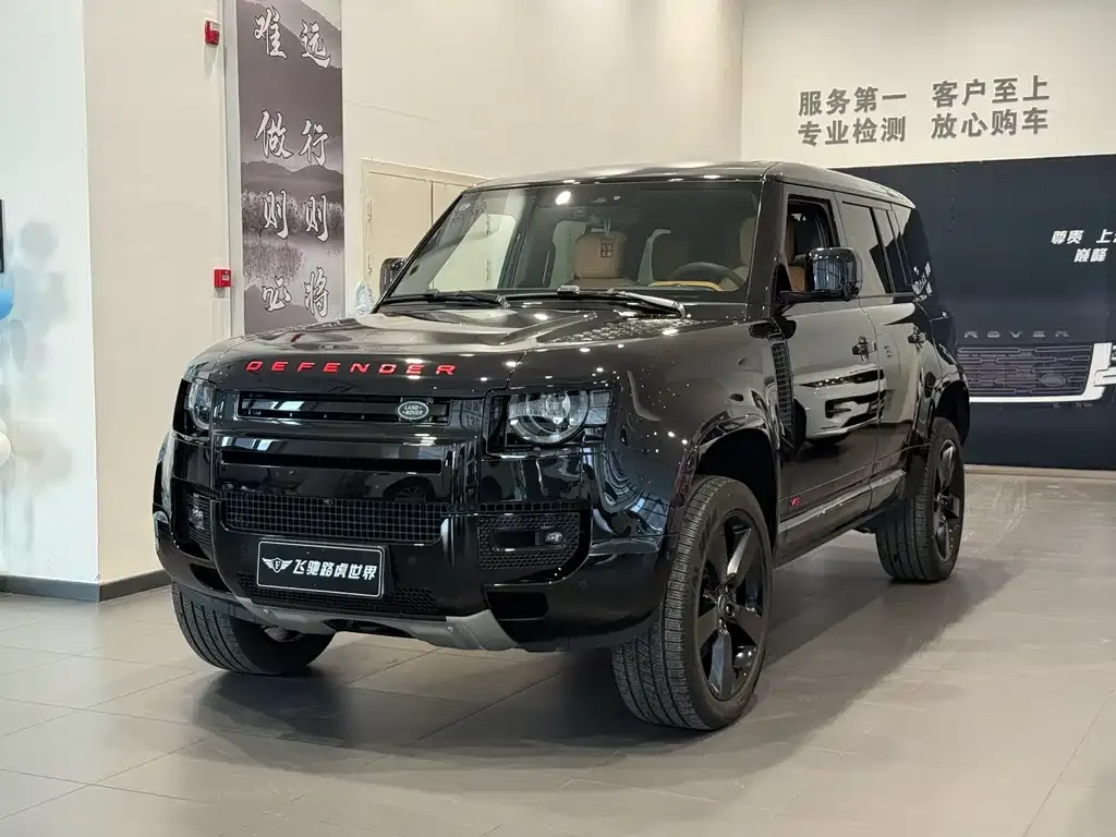 Land Rover Defender — фото 1