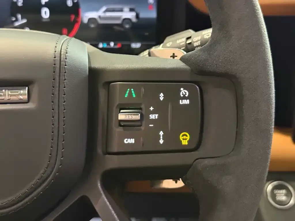 Land Rover Defender — фото 10
