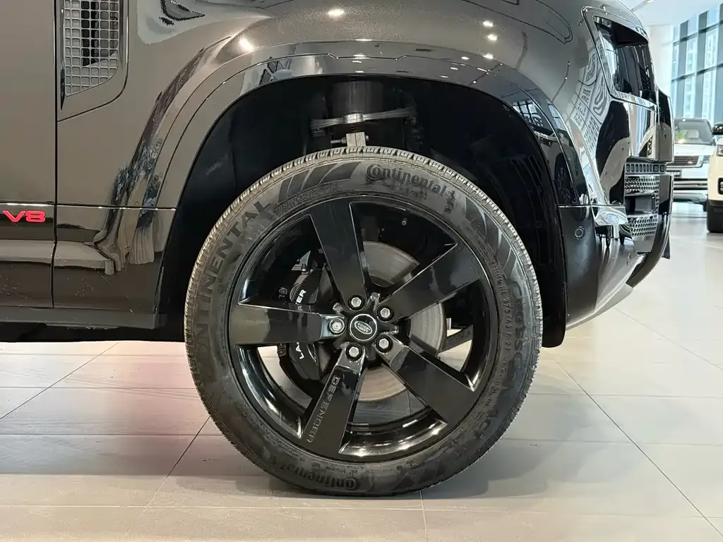 Land Rover Defender — фото 4