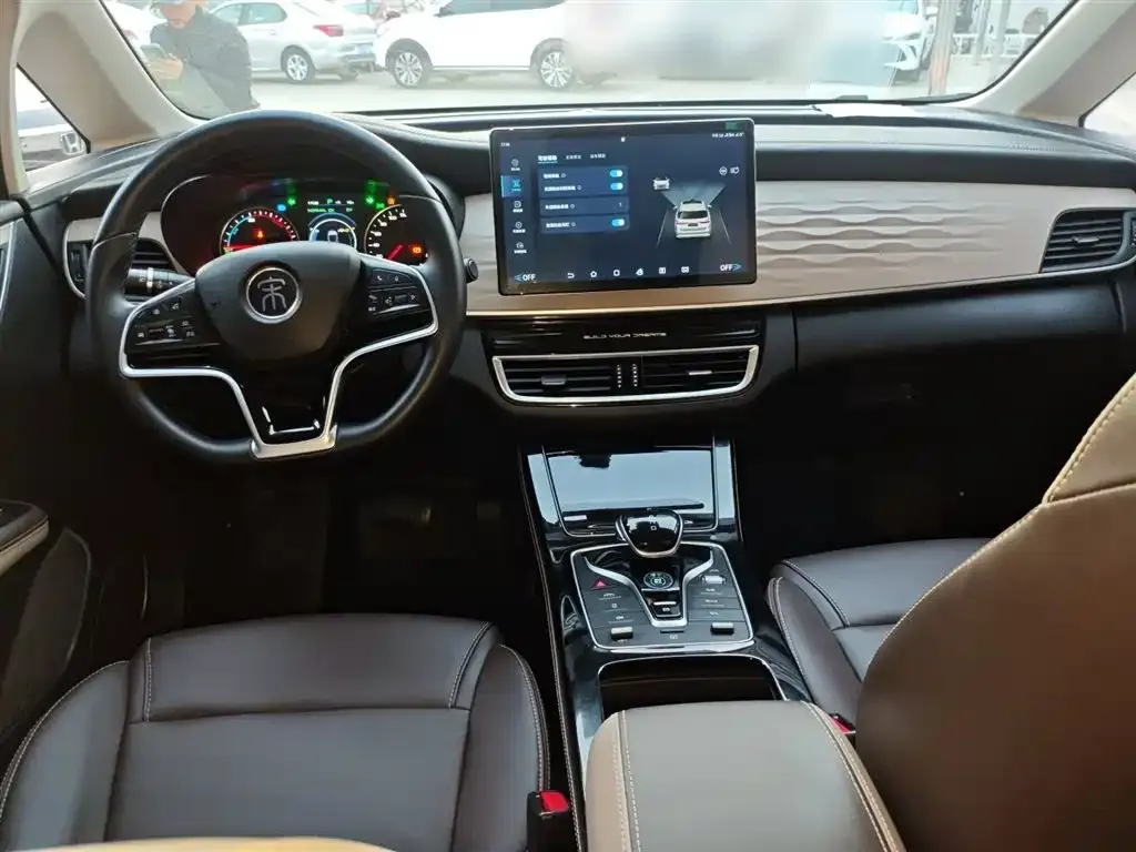BYD MAX New Energy — фото 10