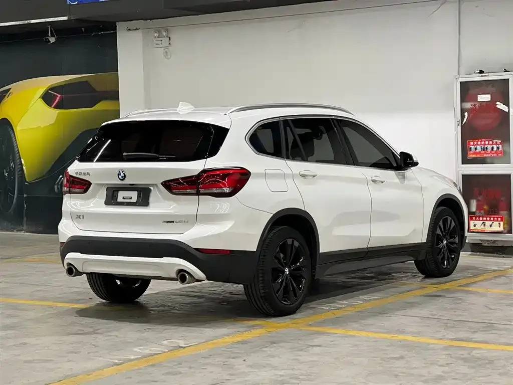 BMW X1 — фото 5