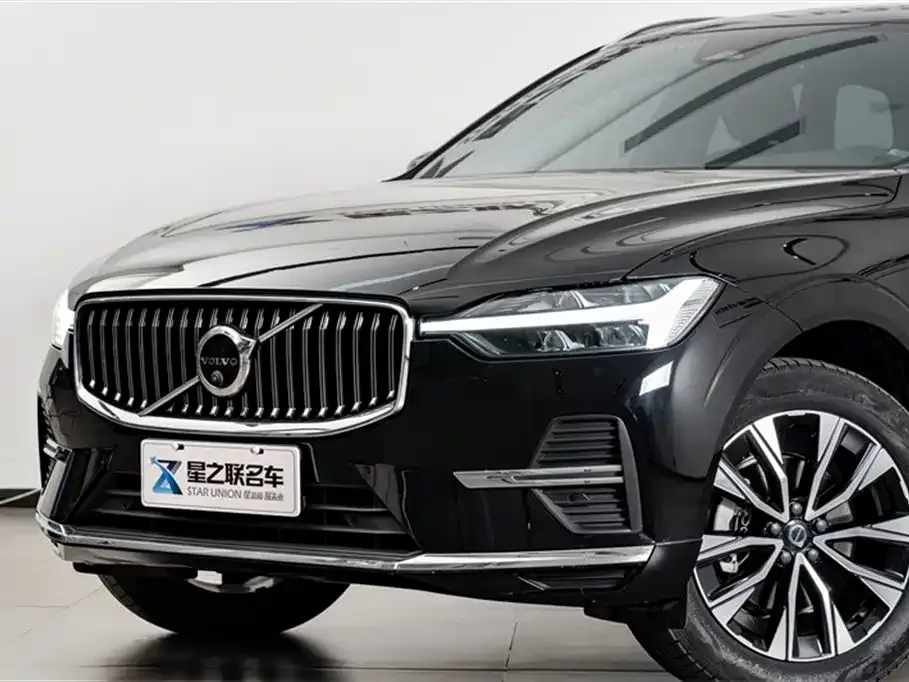 Volvo XC60 — фото 4