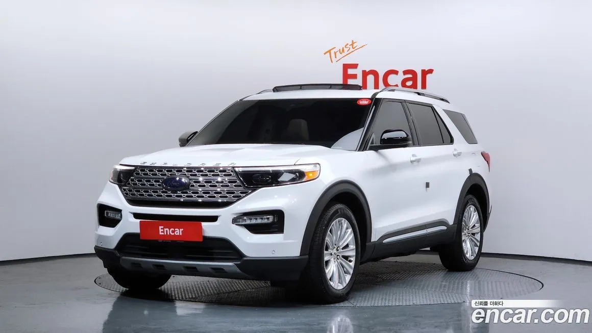 Ford Explorer — фото 1