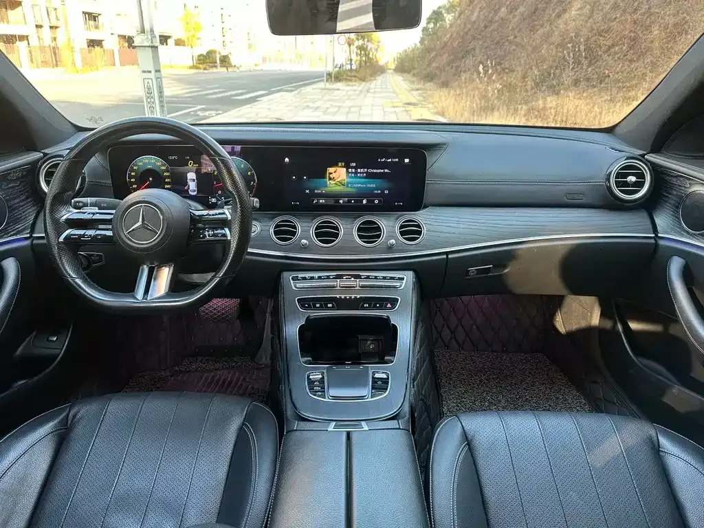 Mercedes-Benz E-Class (Import) — фото 9
