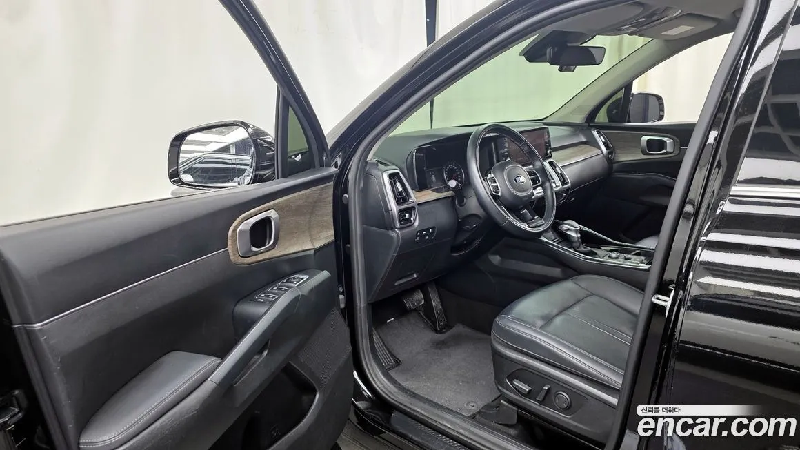 Kia Sorento — фото 10