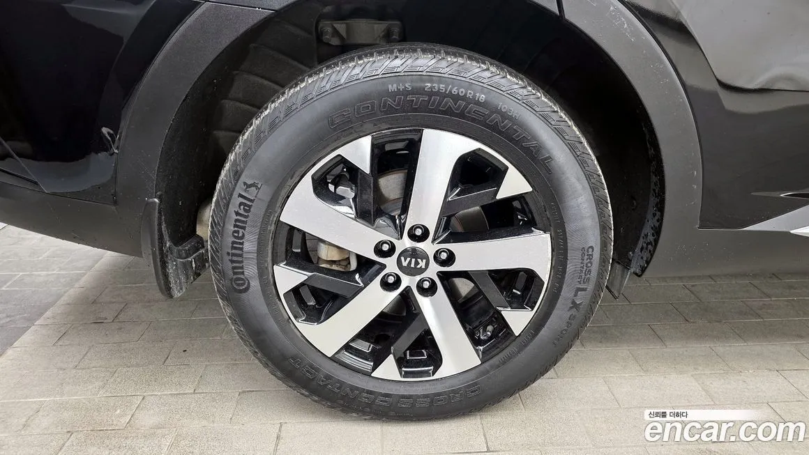 Kia Sorento — фото 5