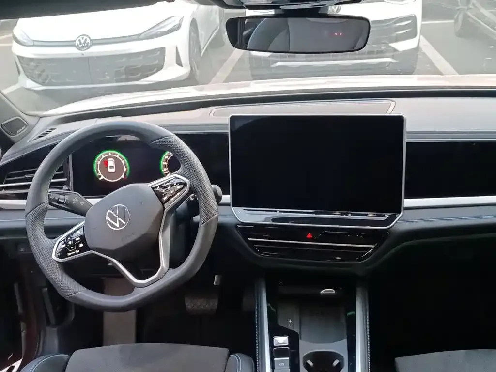 Volkswagen Passat — фото 10