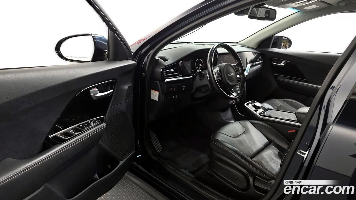 Kia Niro — фото 10